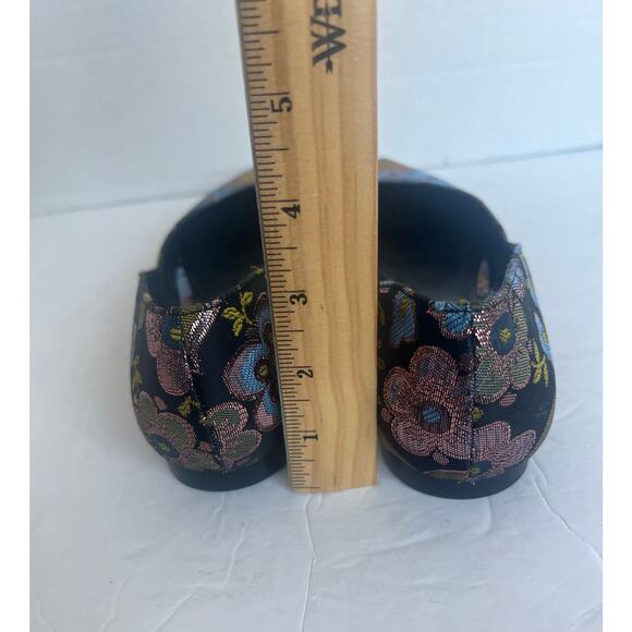 Marc Fisher D’Orsay Blue Gold Floral Pattern Flat Slip On Pointy Toe Shoes 9.5M - Picture 8 of 11